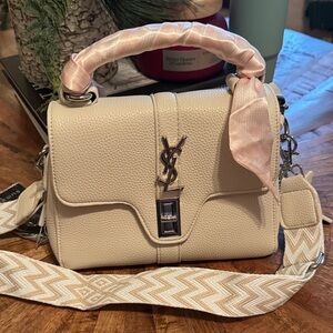 Cream Leather Handbag with Pink Accent